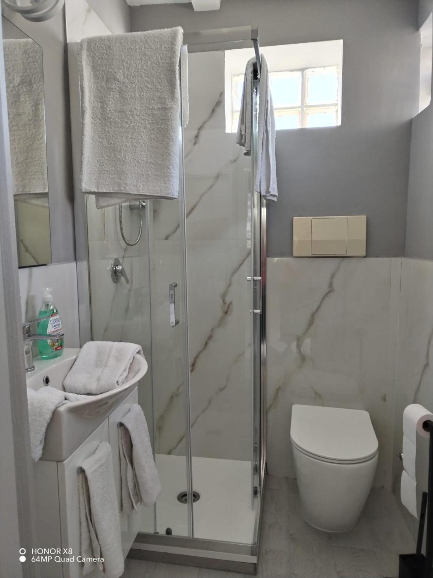 B&B Civitavecchia La Casetta Con Giardino Ngoại thất bức ảnh