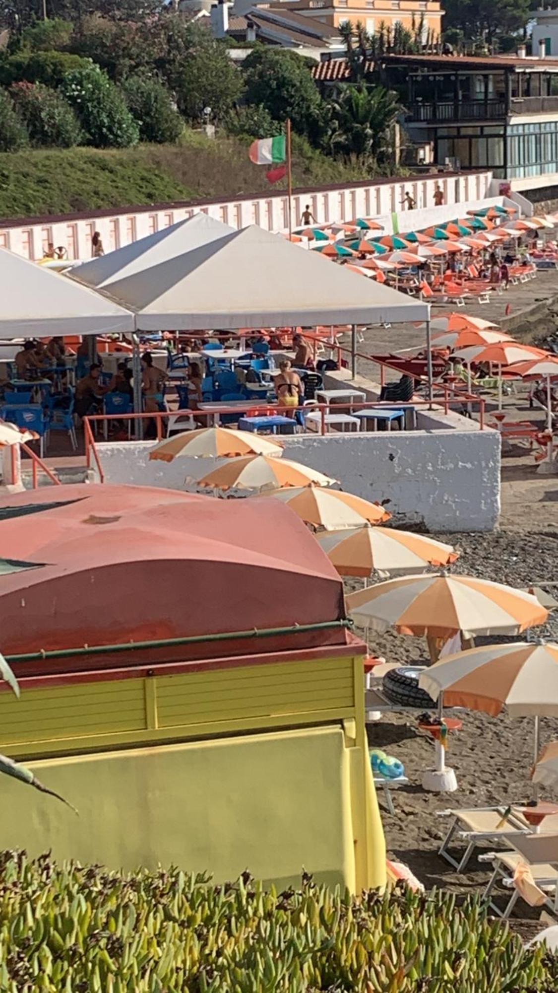 B&B Civitavecchia La Casetta Con Giardino Ngoại thất bức ảnh